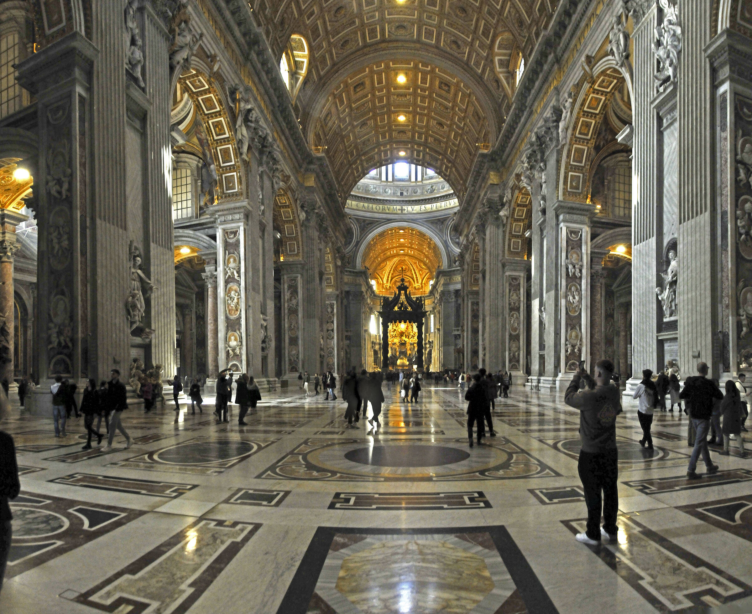 rom 2023 – im petersdom (12) teilpanorama