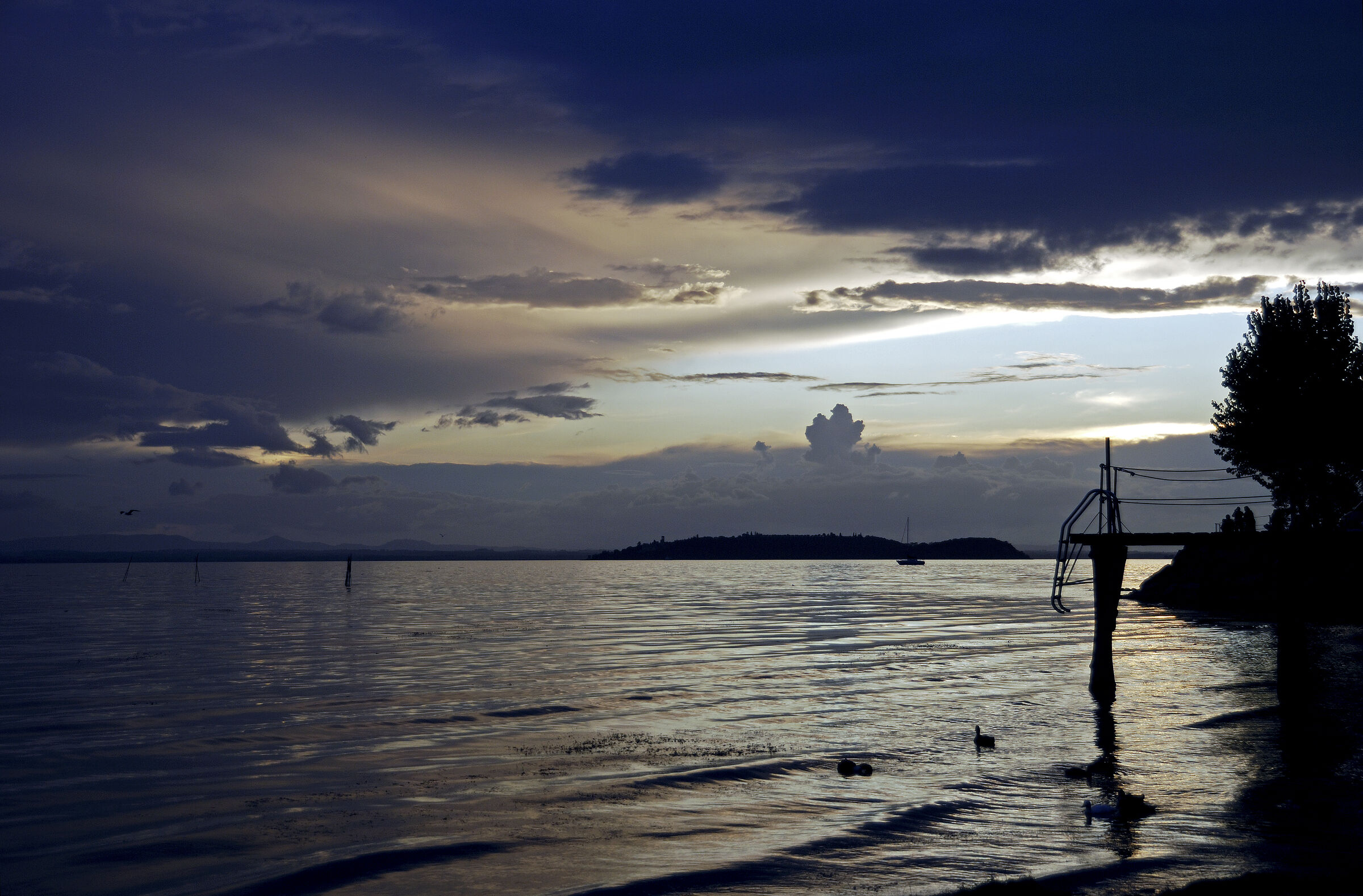 lago trasimeno - am ostufer - das letzte licht