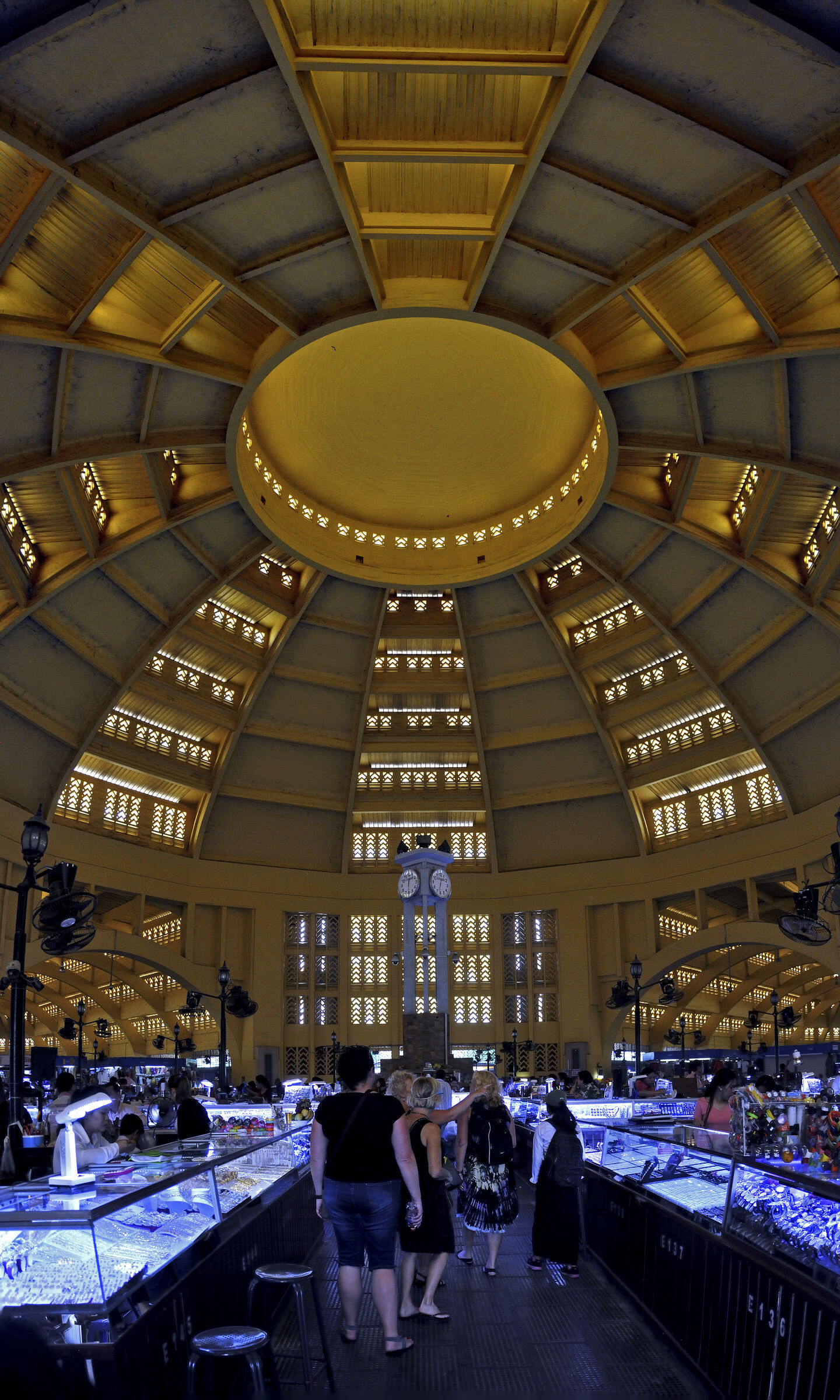 phnom penh - psar thmei (05) - teilpanorama