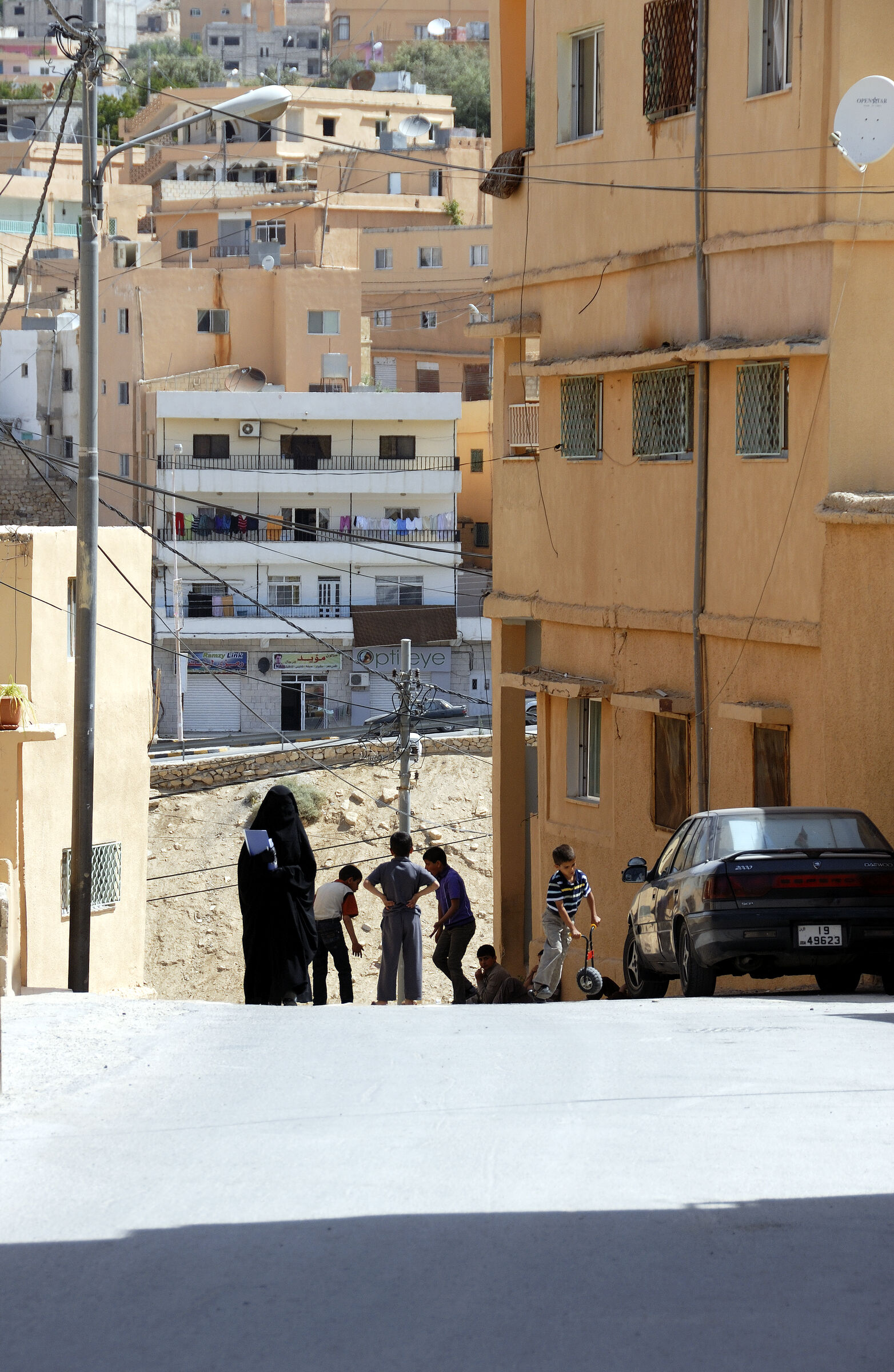 jordanien - wadi musa - auf der straße