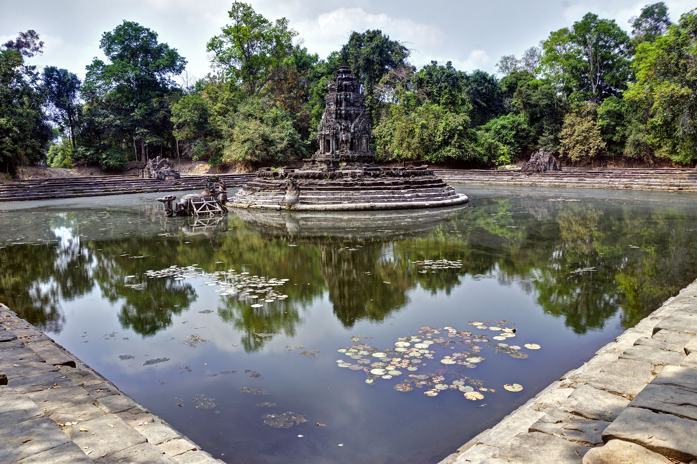 kambodscha - tempel von anghor - - nördlicher baray - neak pean