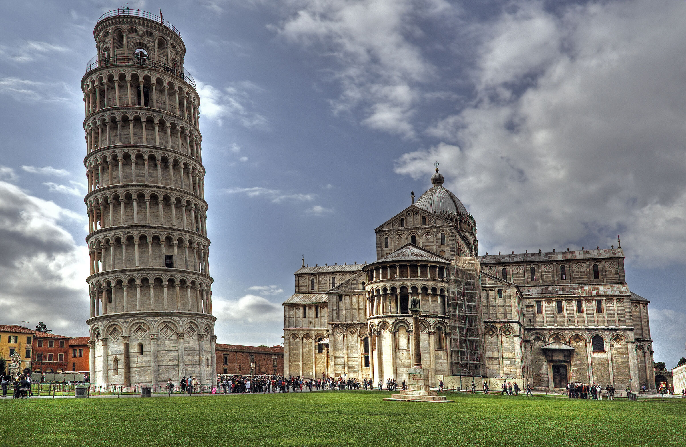 italien - pisa - der schiefe turm und der dom