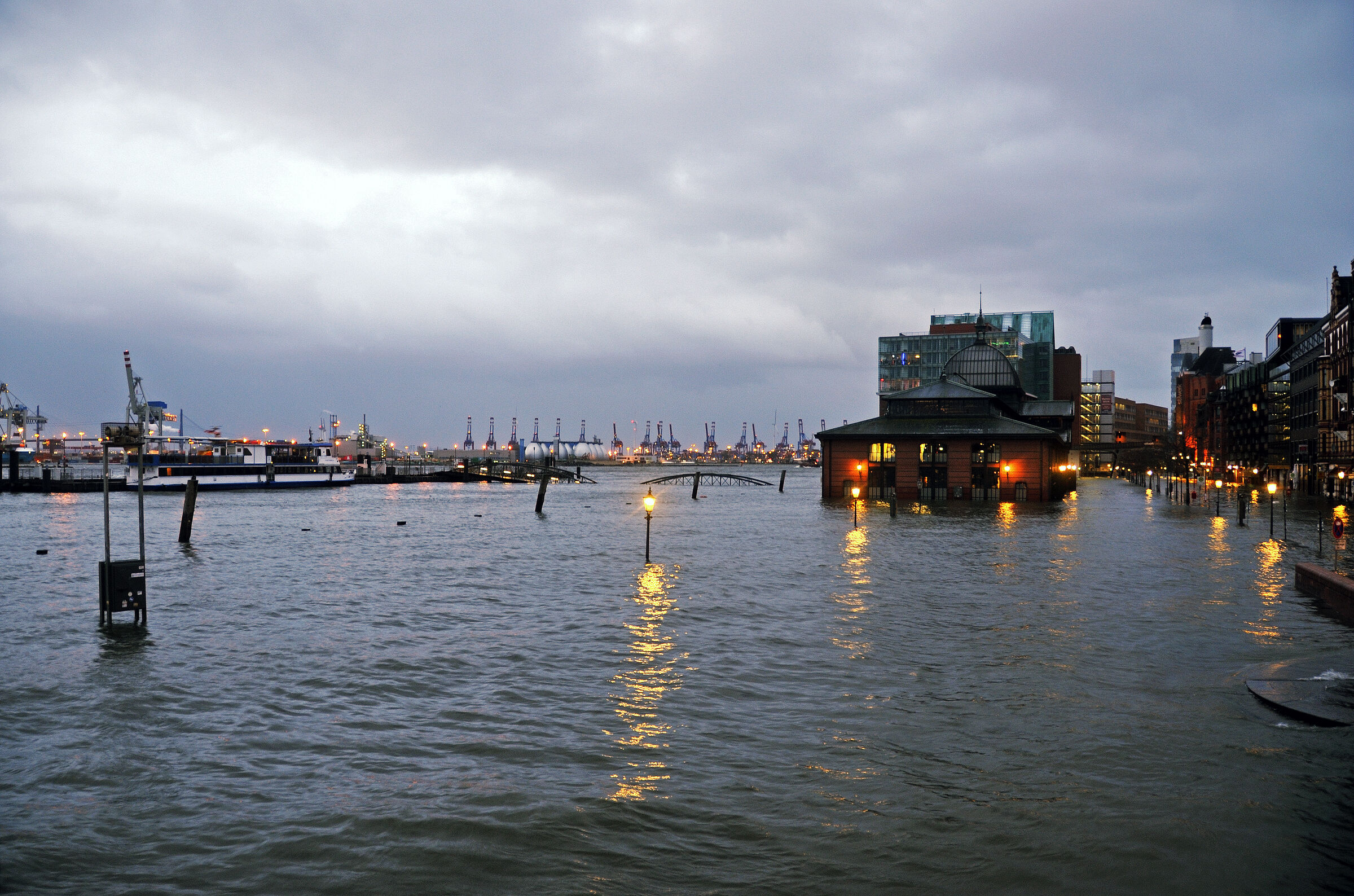 hamburg - sturmflut dezember  2013 – land unter teil 3