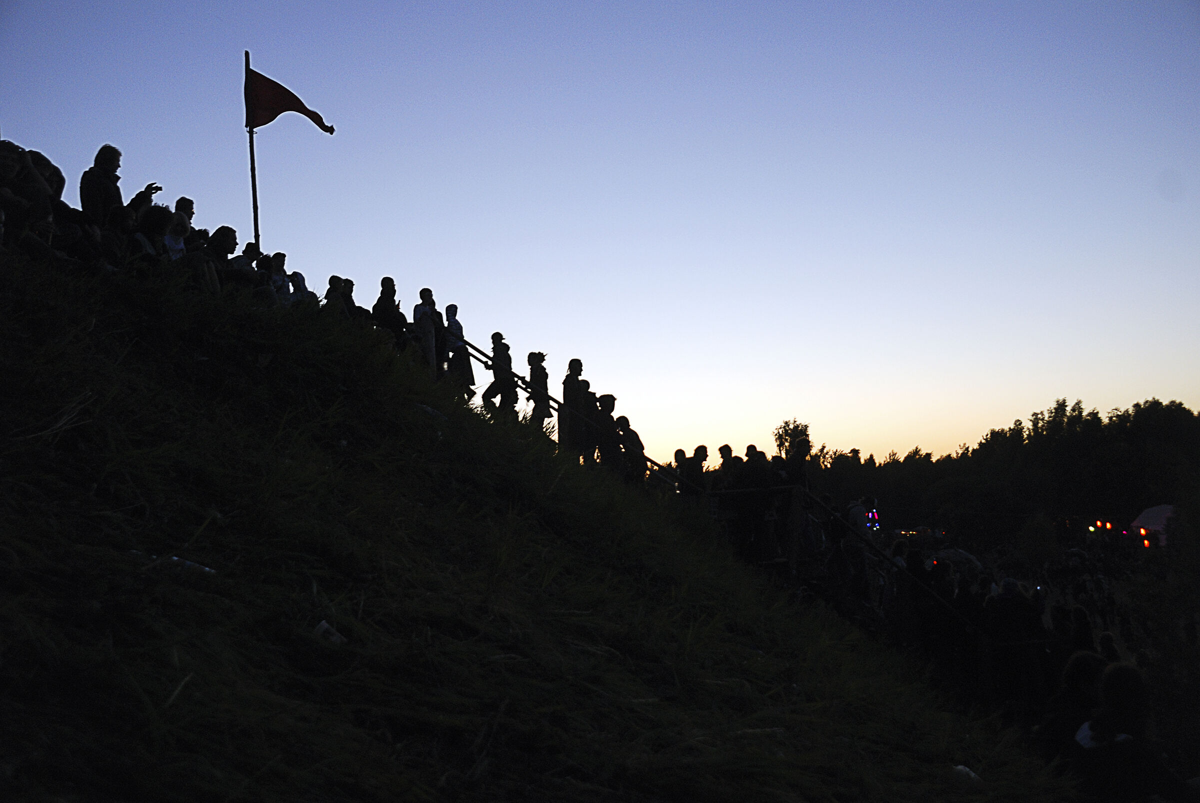 fusion festival 2008 nachts (26) – neben der turmbühne