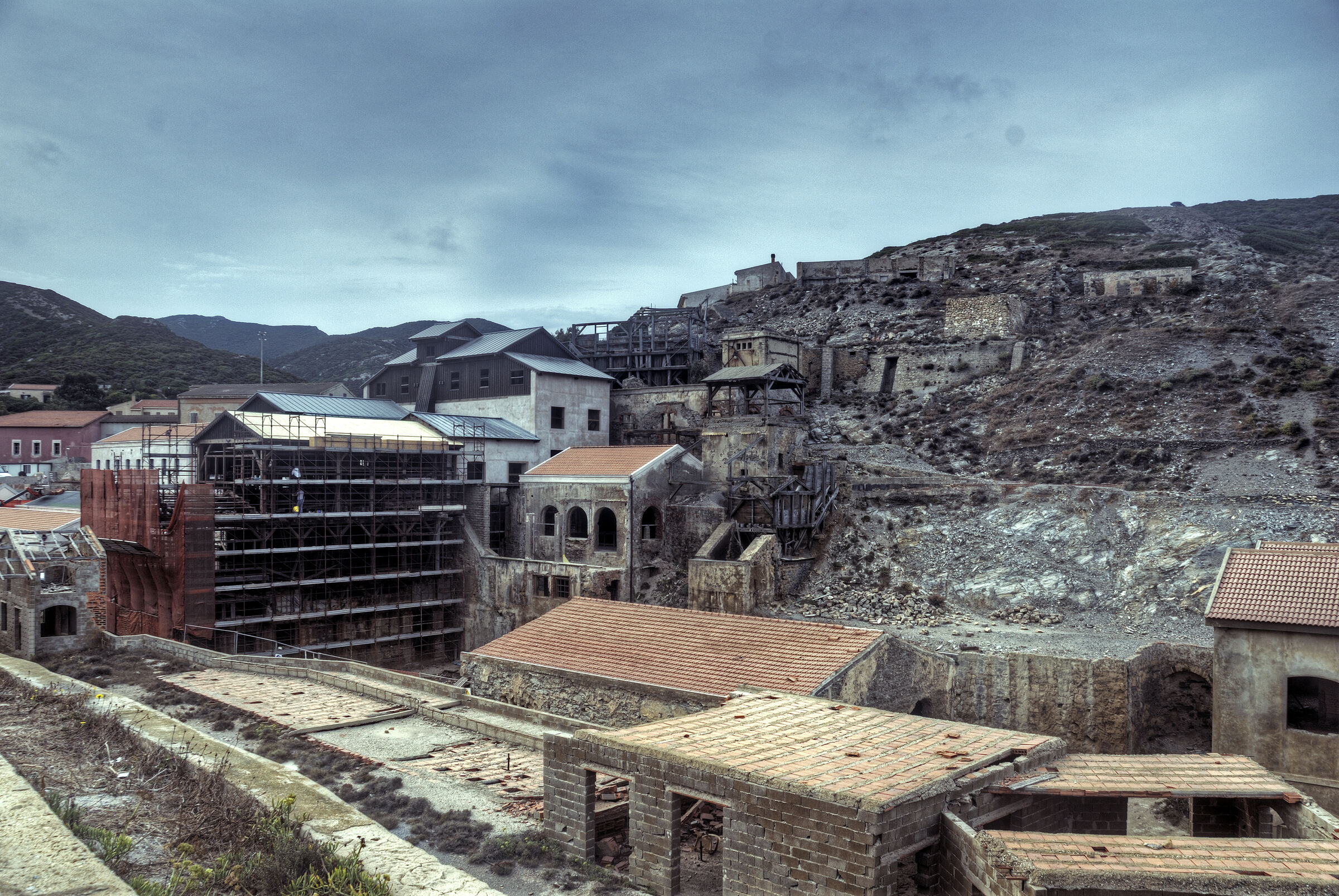 italien - sardinien - argentiera - die fördergebäude