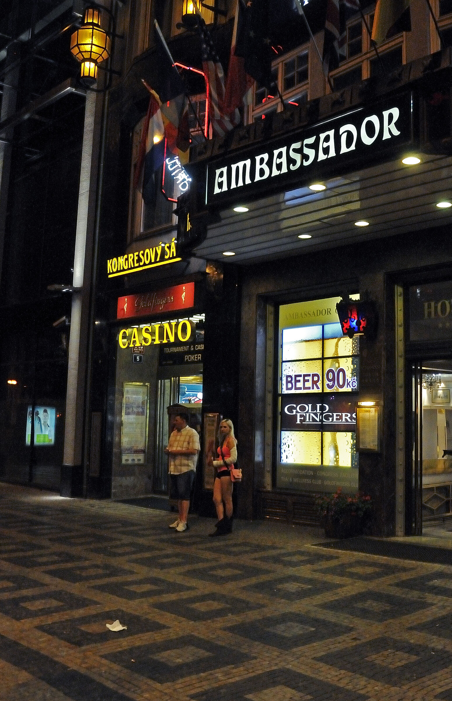 tschechien - prag - night shots - warten teil 2