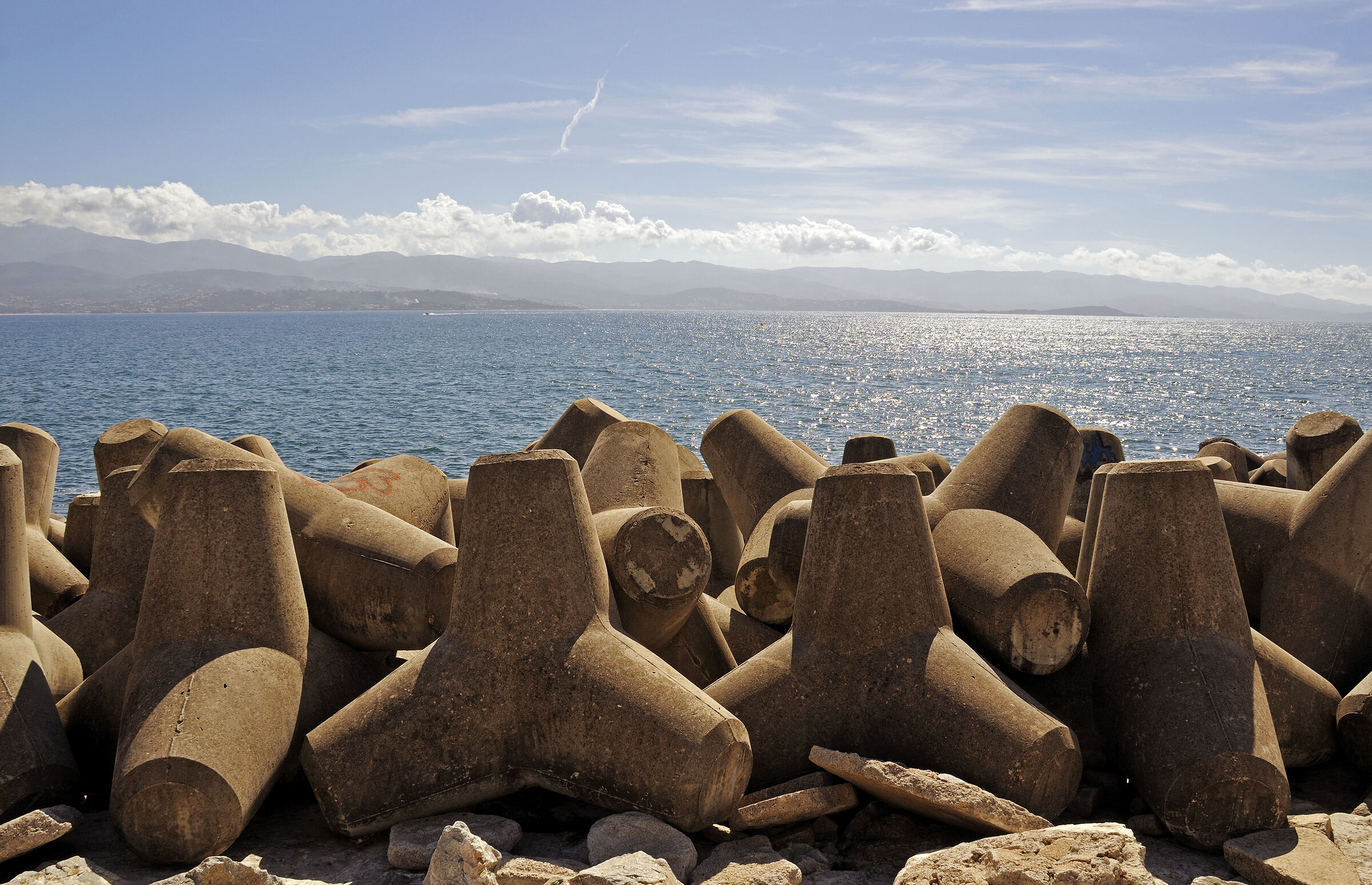 korsika - ajaccio – wellenbrecher teil 2
