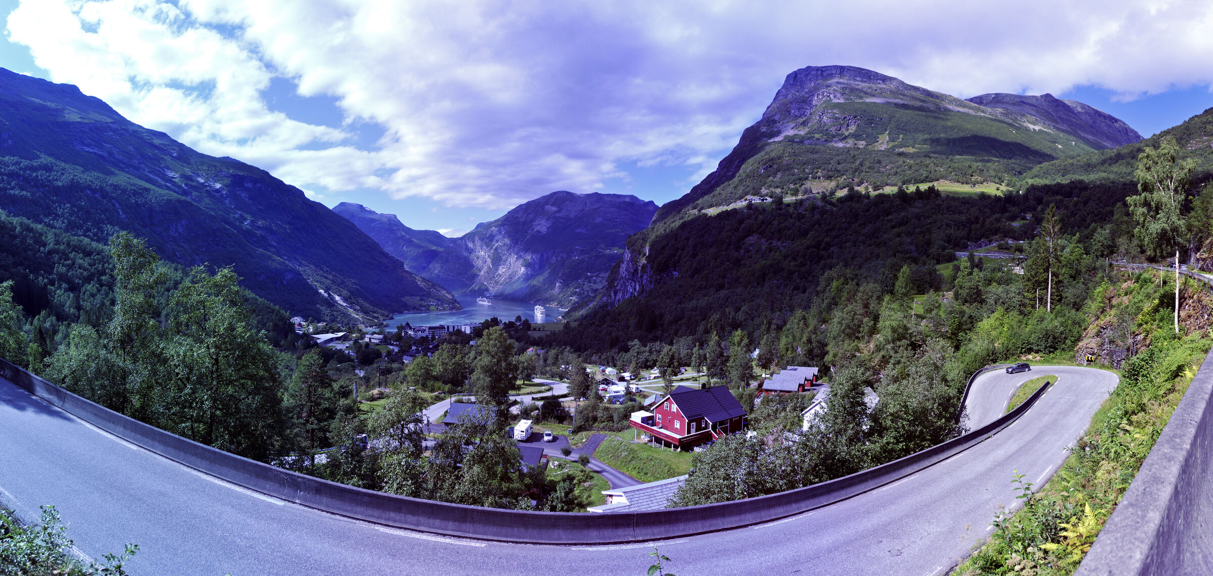 norwegen (110) - geiranger - aufstieg zur alm -teilpanorama tei