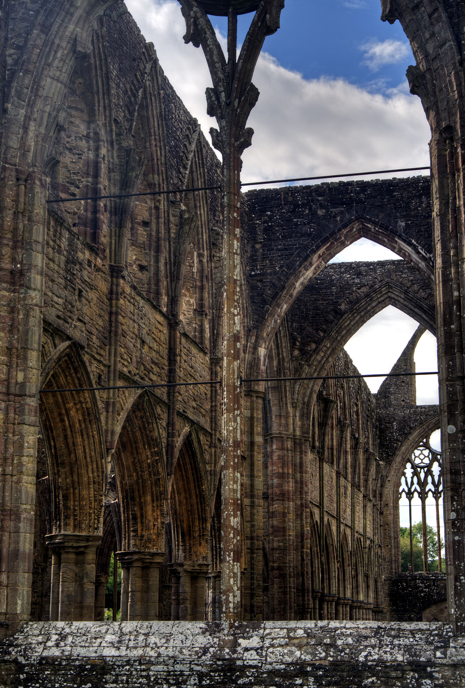 wales – tintern abbey (12)
