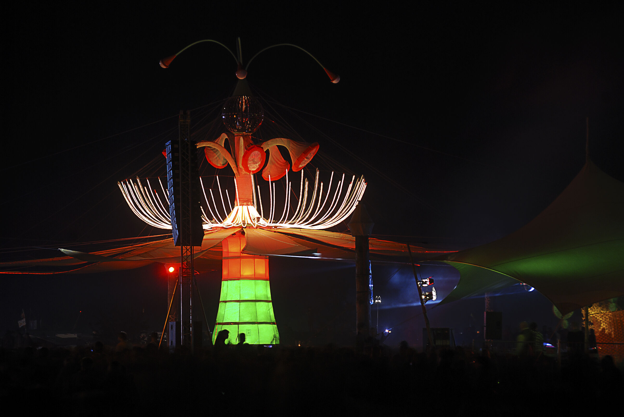 fusion festival 2008 nachts (09) - turmbühne