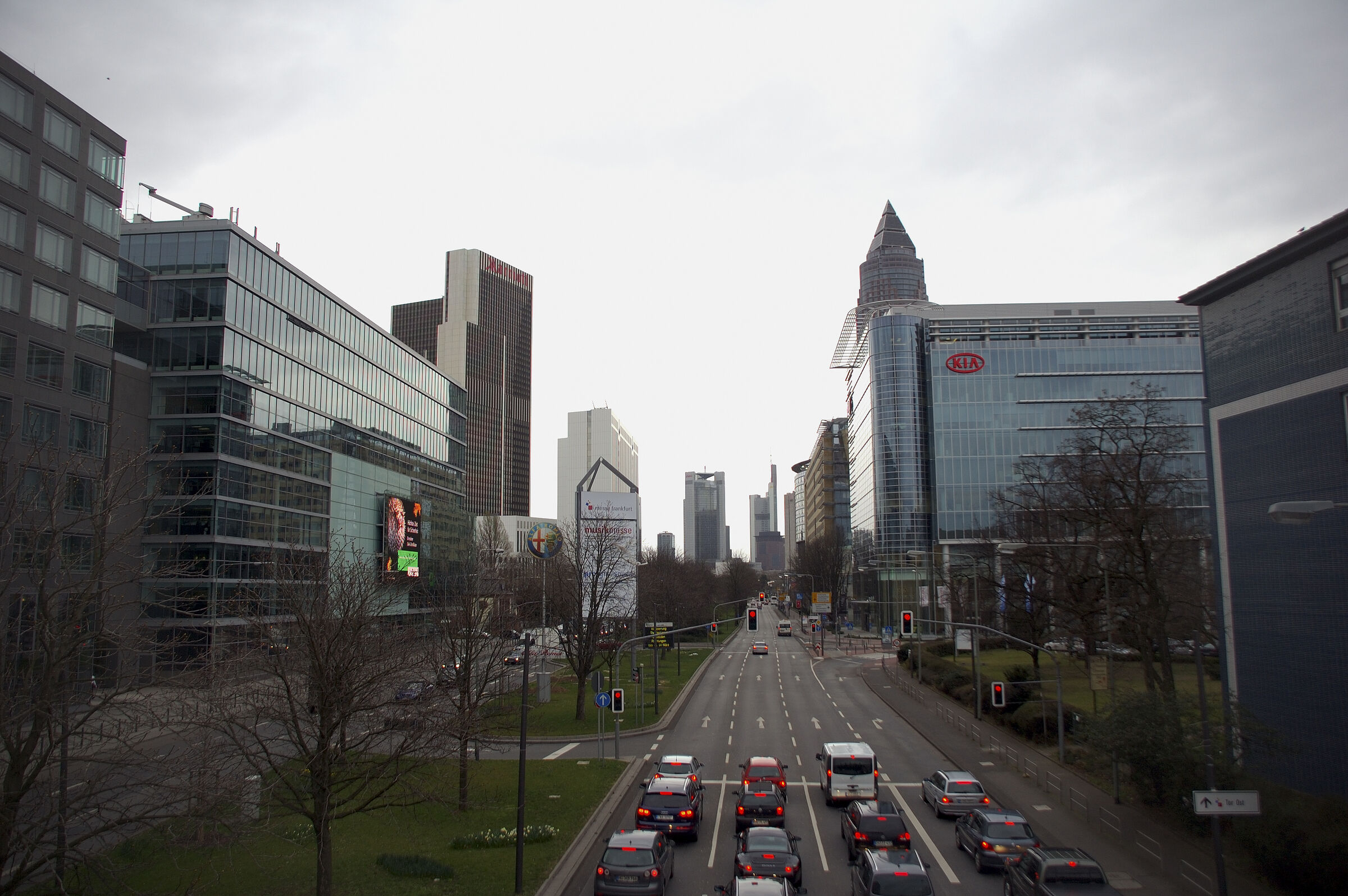 frankfurt - (26) -stadteinwärts