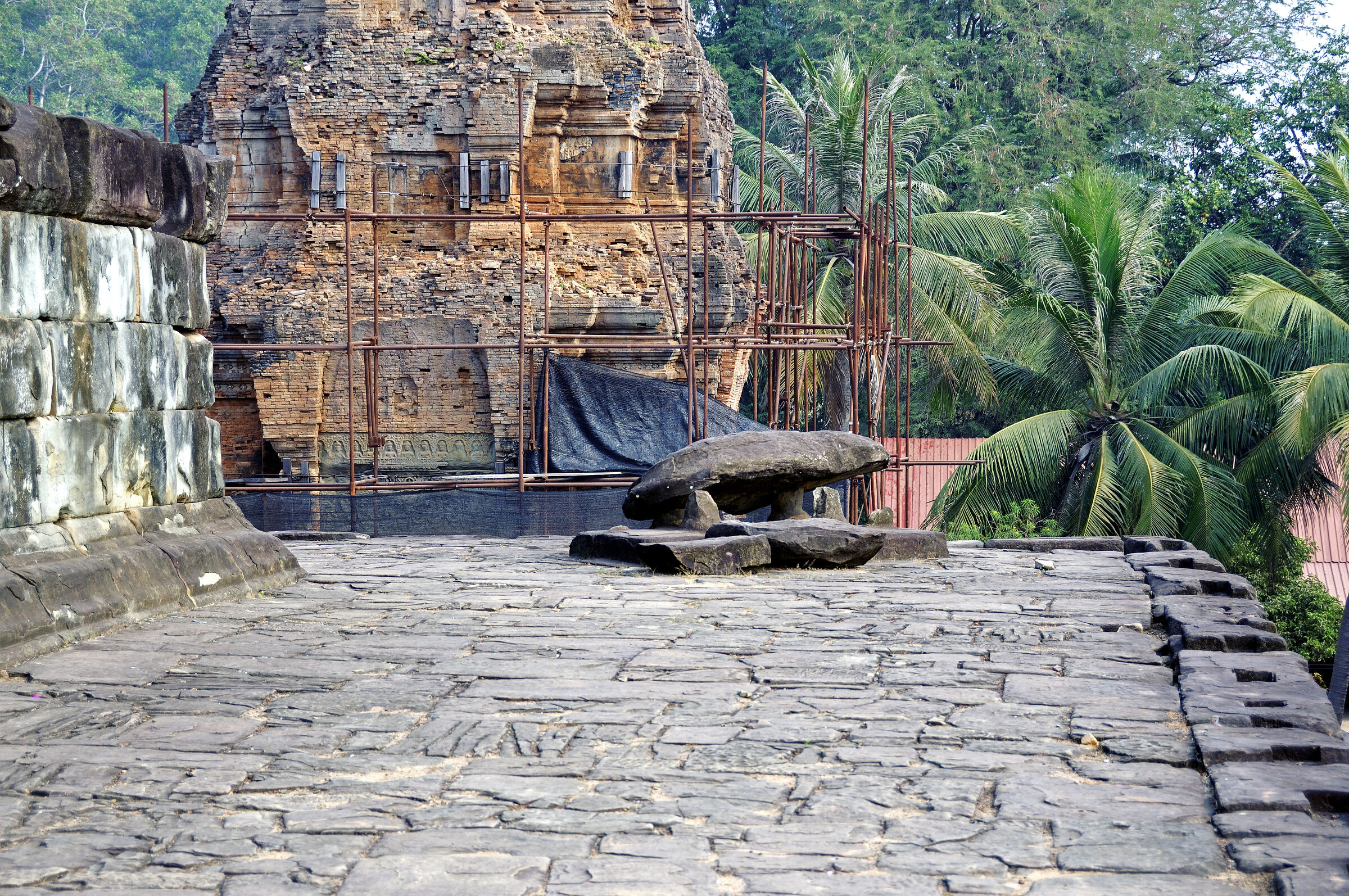kambodscha - tempel von anghor -  bakong (39)