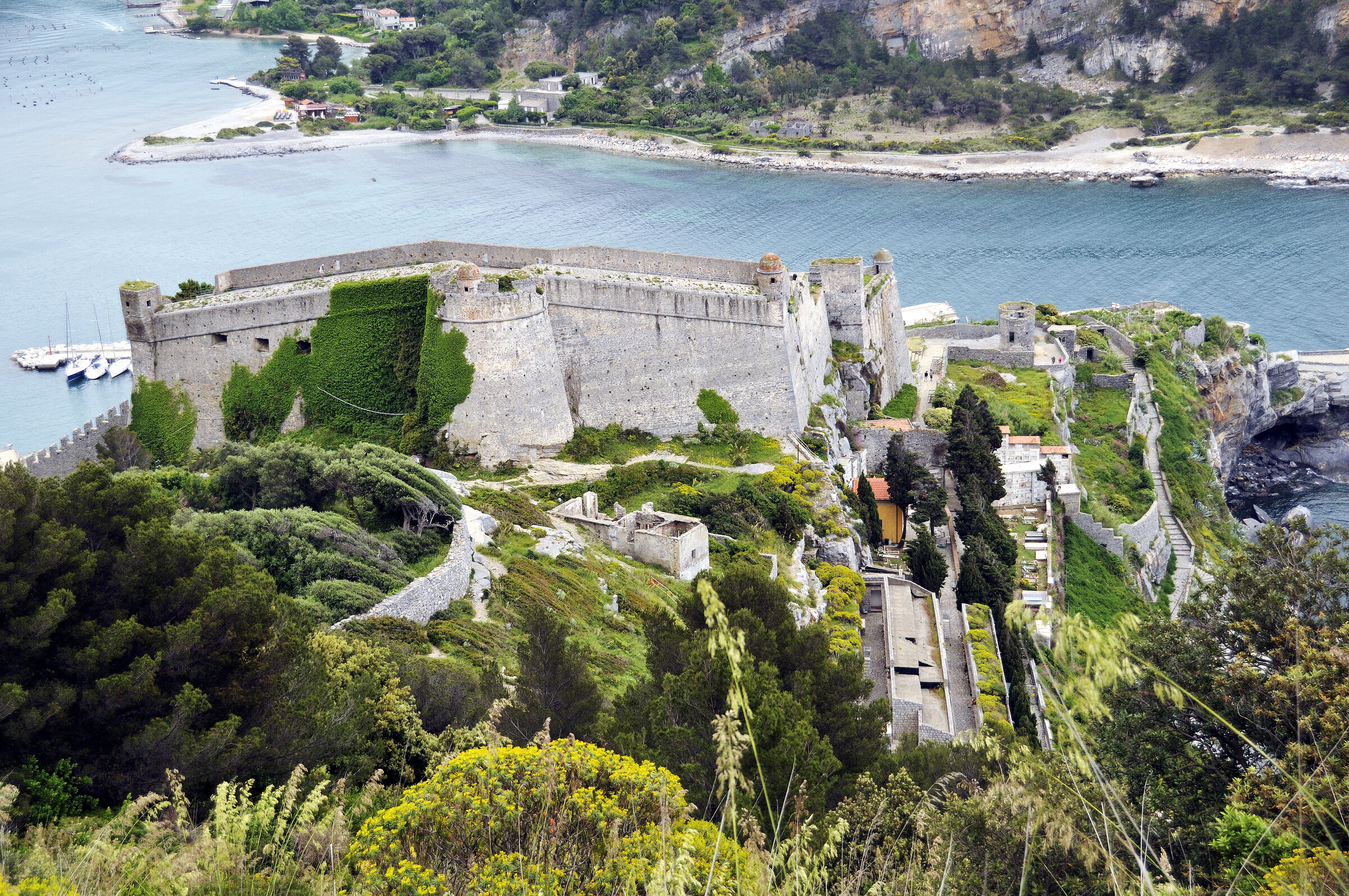 cinque terre - porto venere - castello san giorgio