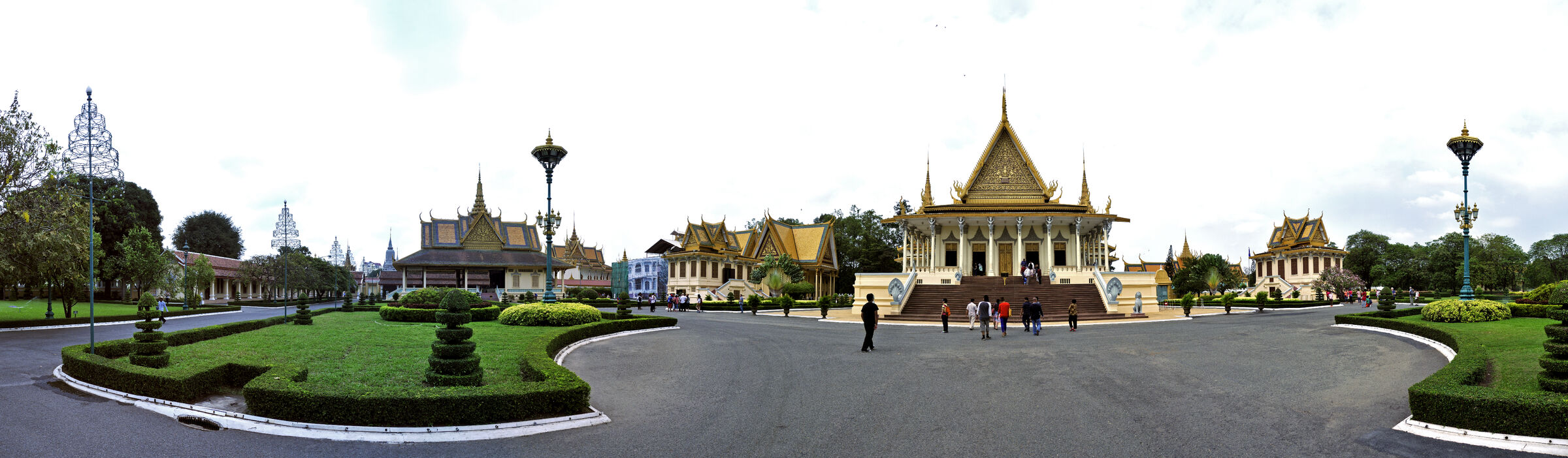 phnom penh - königspalast (07) - teilpanorama