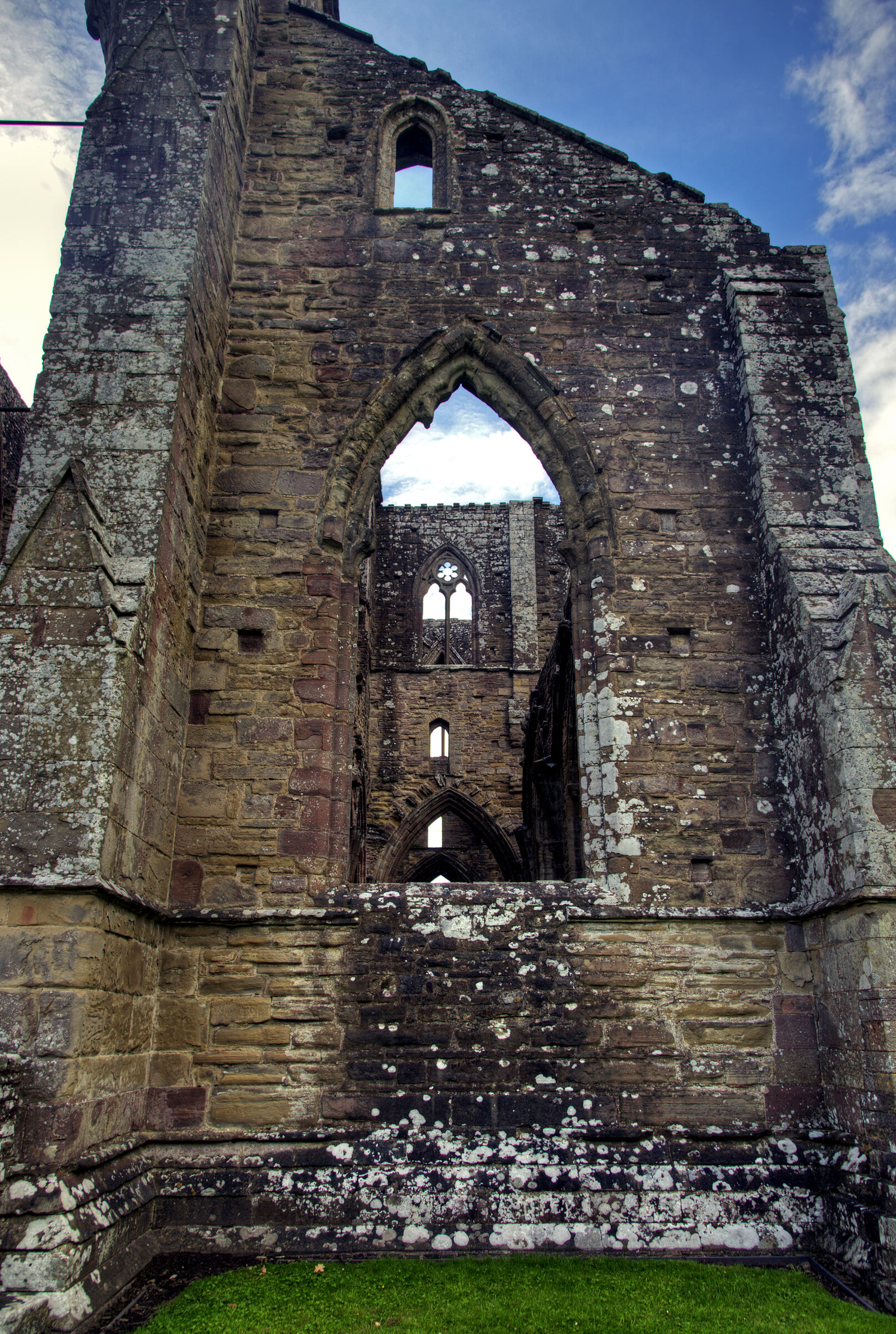 wales –   tintern abbey (08)