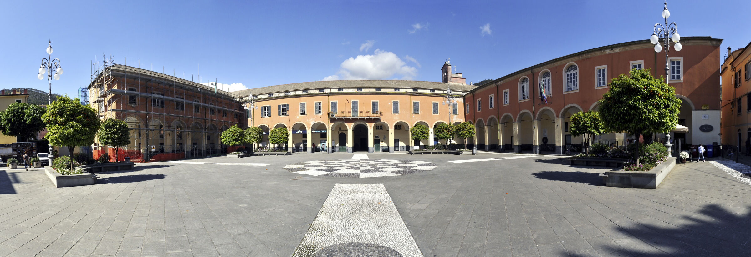 cinque terre – levanto - piazza cavour- teilpanorama