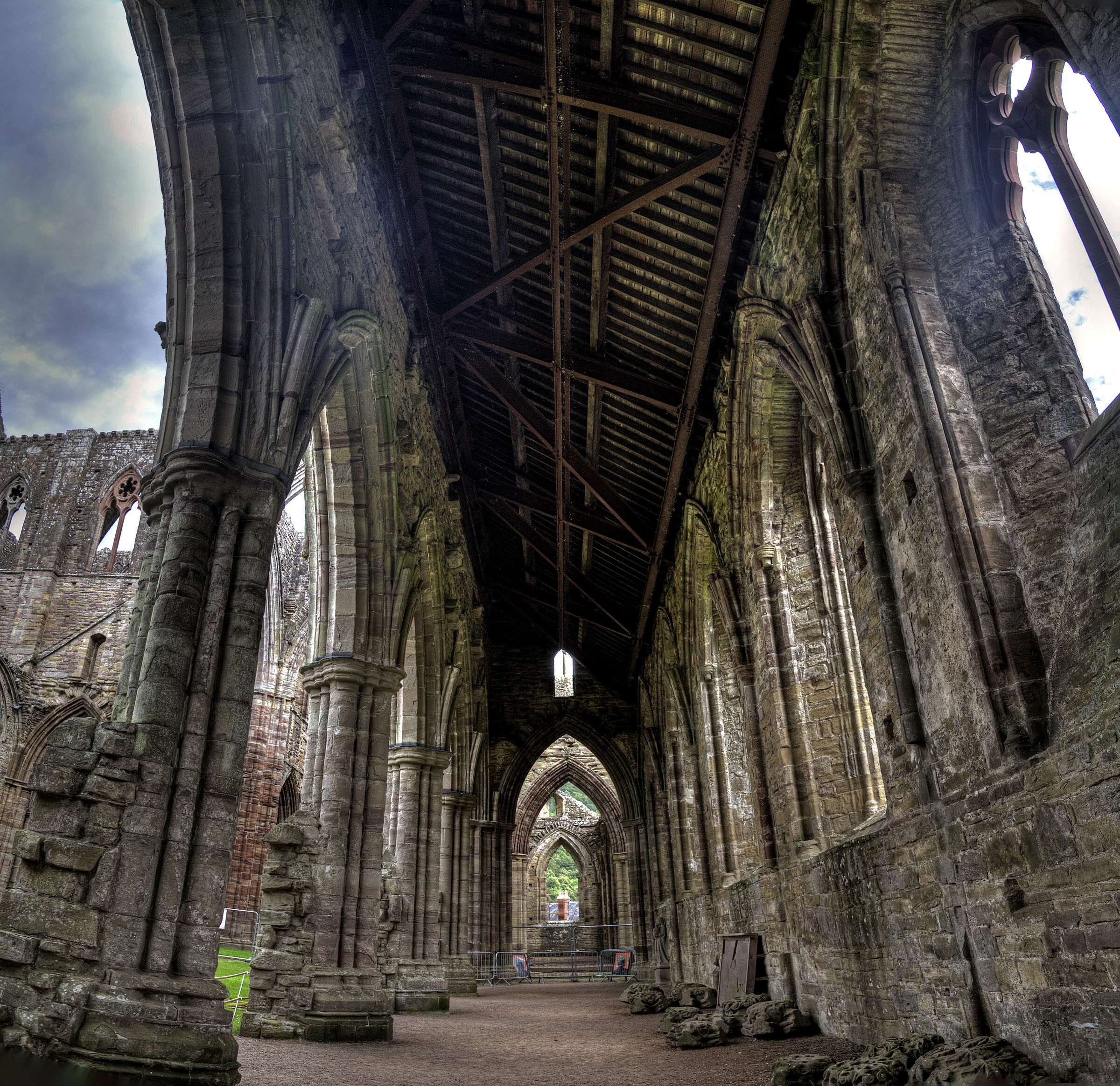 wales – tintern abbey (30)