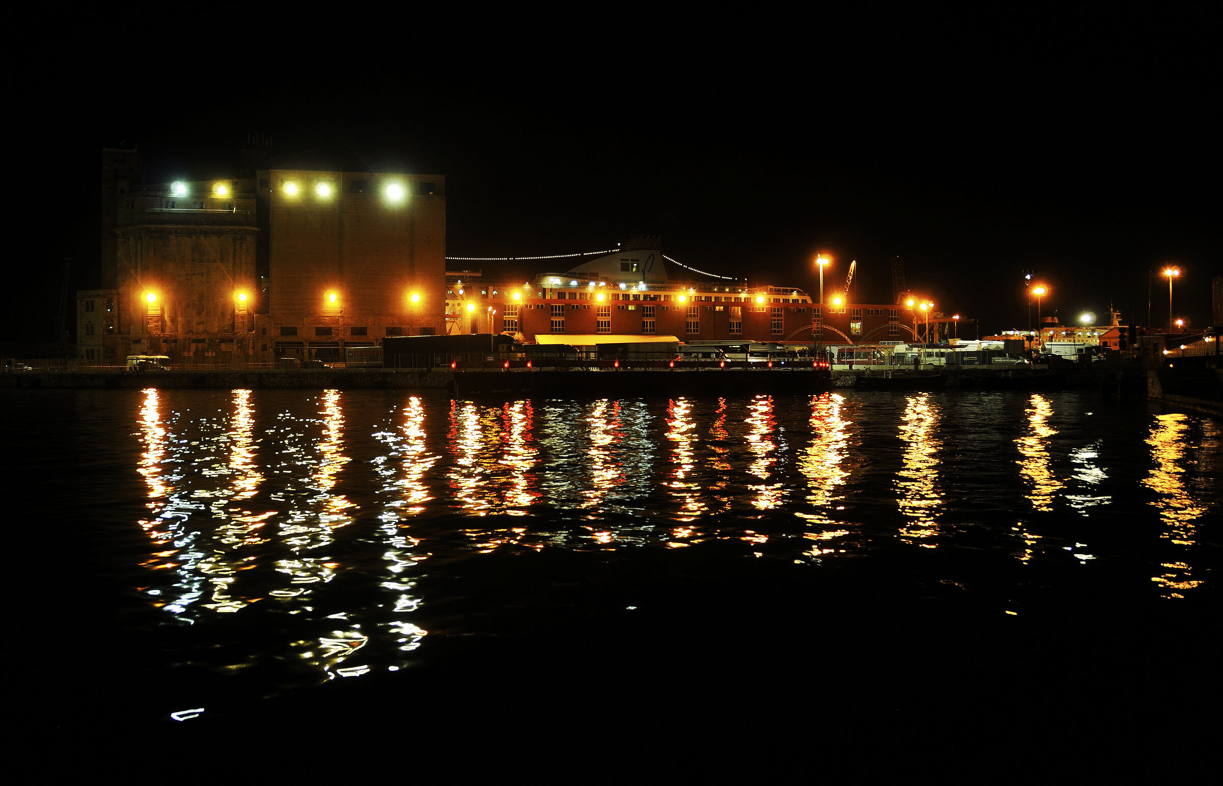 italien - livorno - cruise terminal