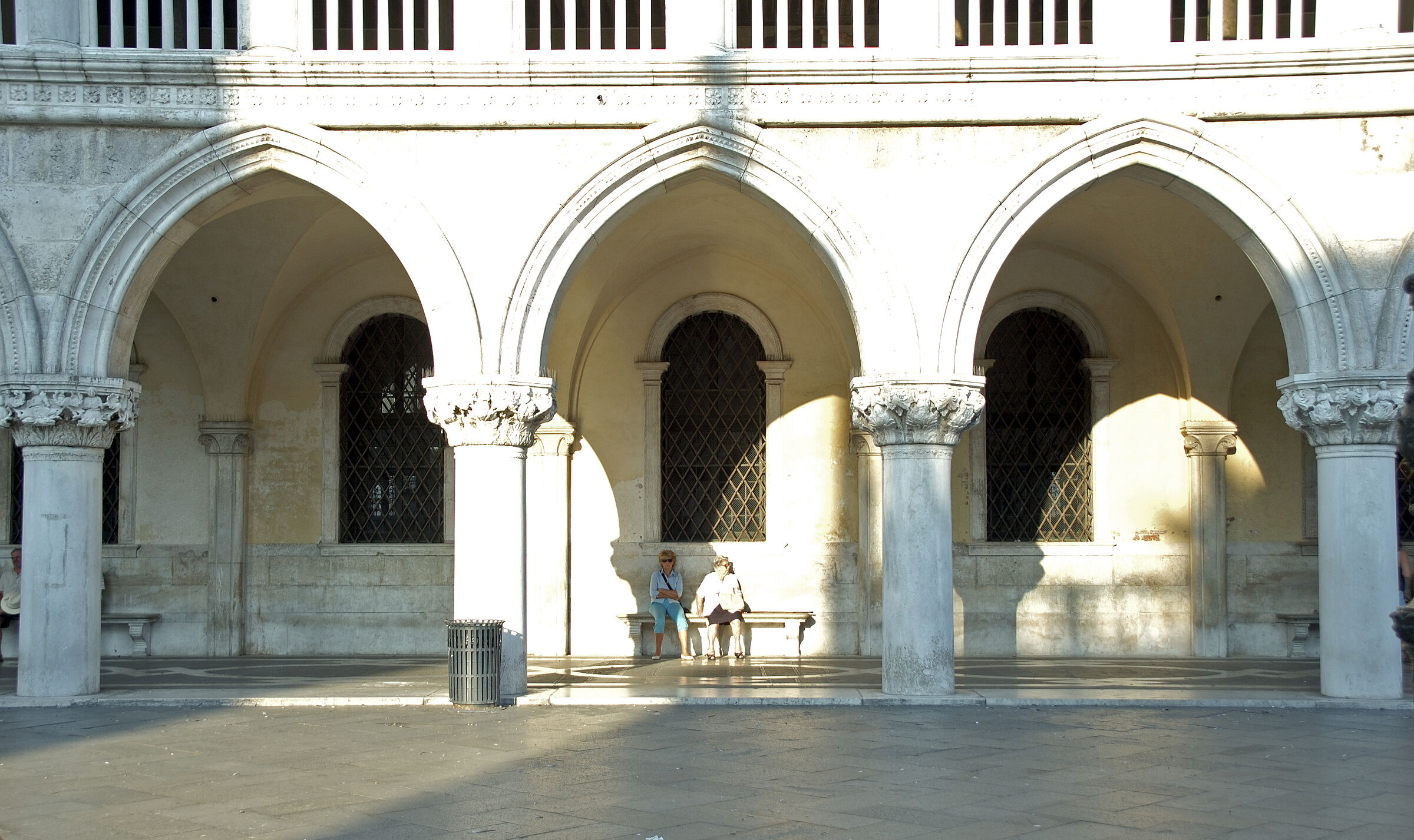 venedig (28) - licht und schatten