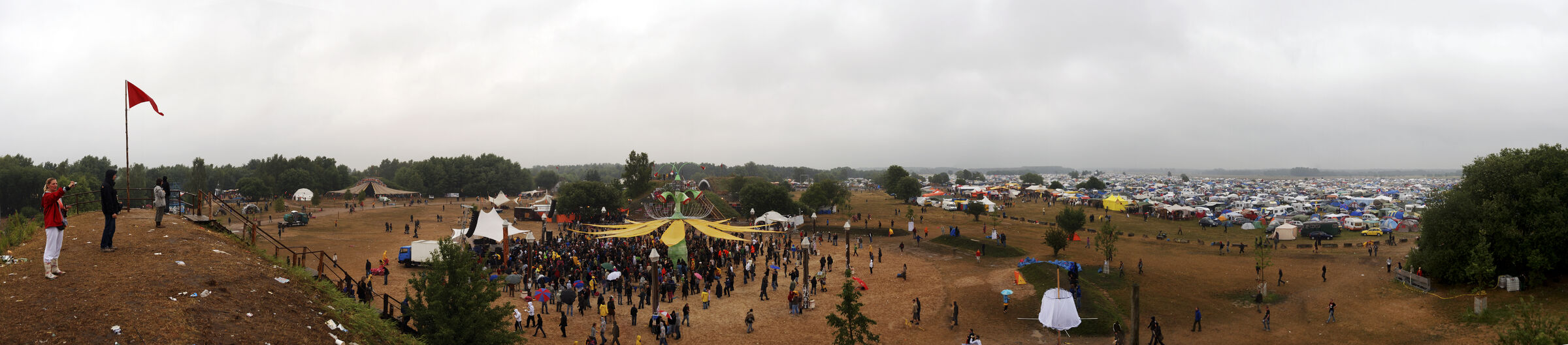 fusion festival 2008 (42) - teilpanorama turmbühne