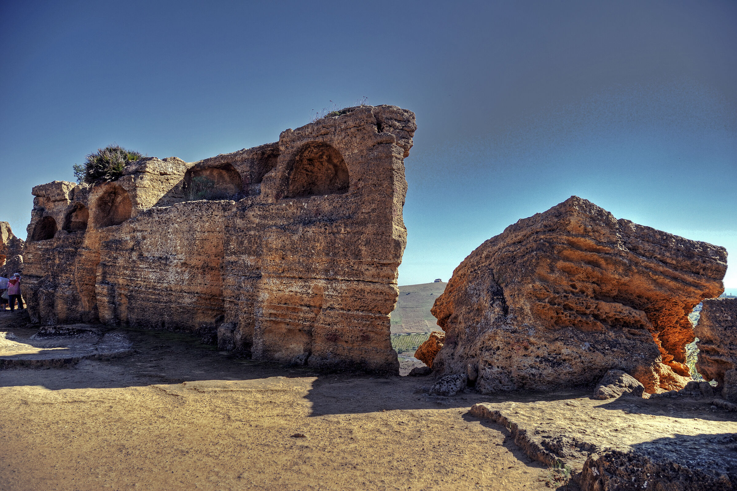 sizilien (06) - tal der tempel - die stadtmauer