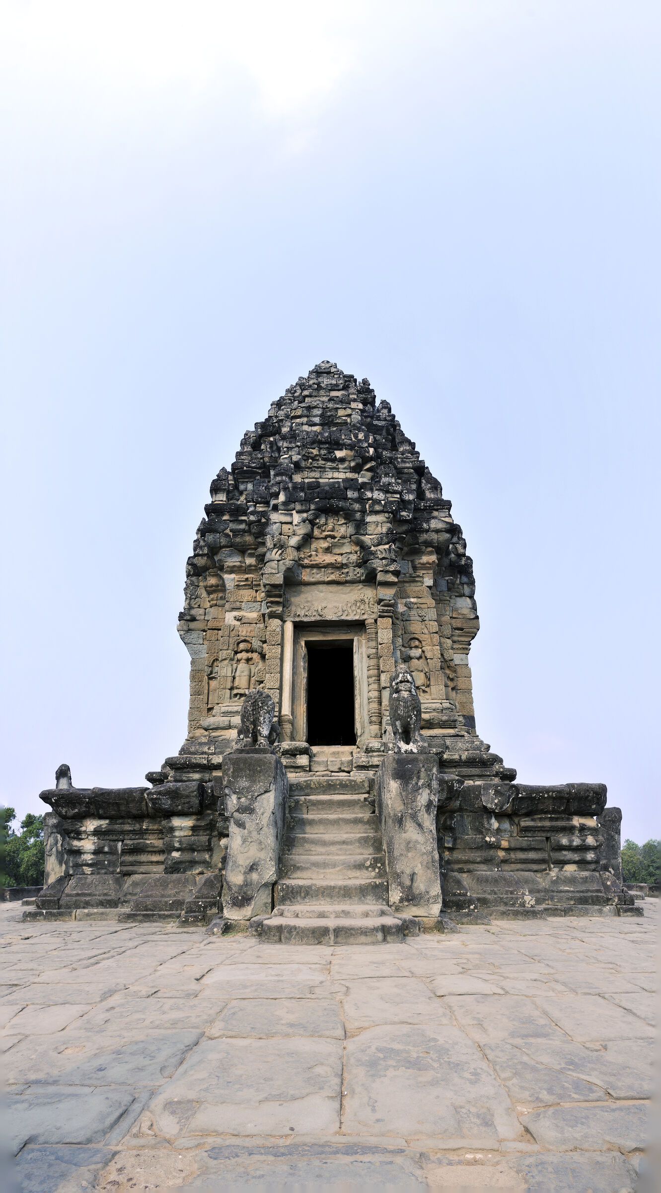 kambodscha - tempel von anghor - bakong teilpanorama teil acht