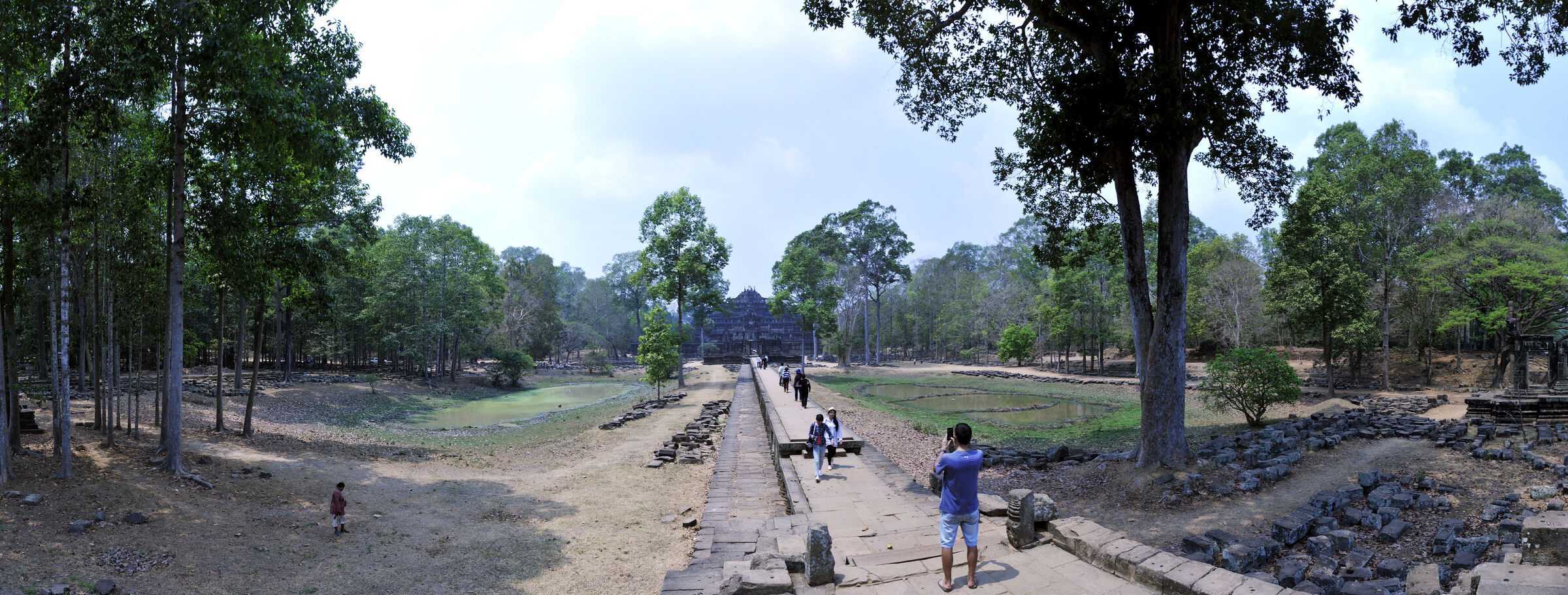 kambodscha - tempel von anghor - angkor thom - baphuon - teilpan