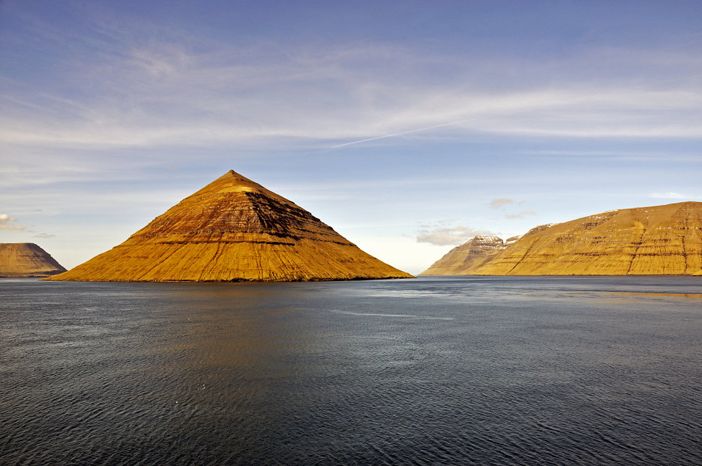 färöer inseln - vom schiff aus - kalsoy