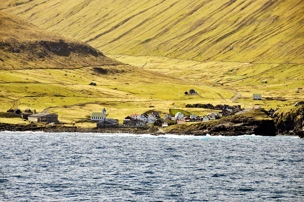 färöer inseln - vom schiff aus -  gjógv teil 2