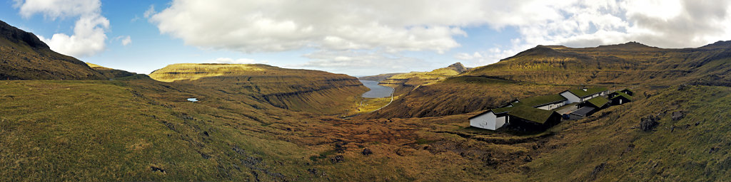 färöer inseln - auf streymoy - mjørkadalur teilpanorama