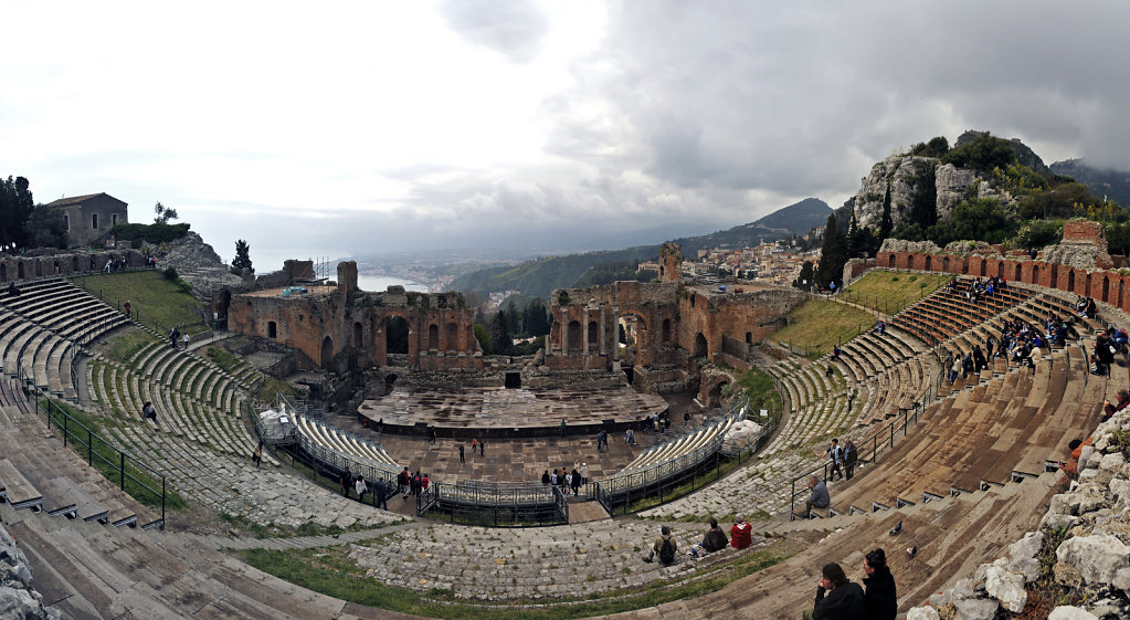 amphittheater - teilpanorama – totale -taormina 2015 (05)