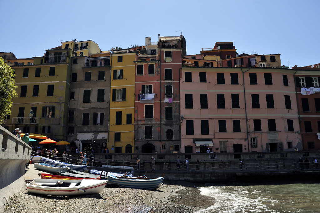 cinque terre - vernazza - am hafen