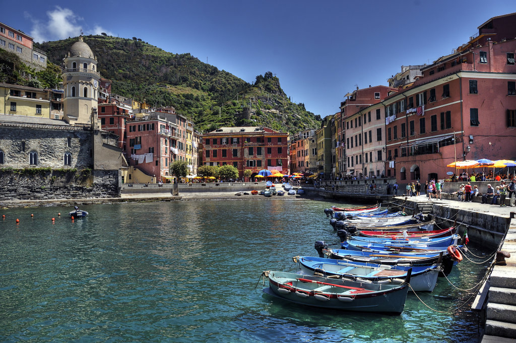 cinque terre - vernazza -  frontal