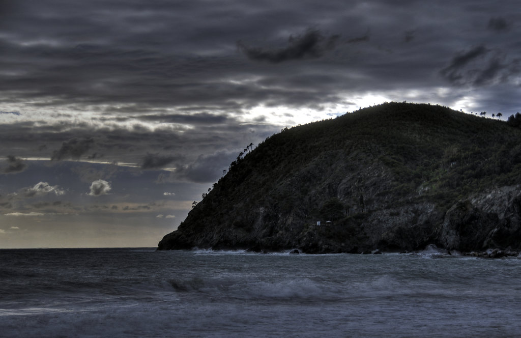 cinque terre – levanto  – silhouette