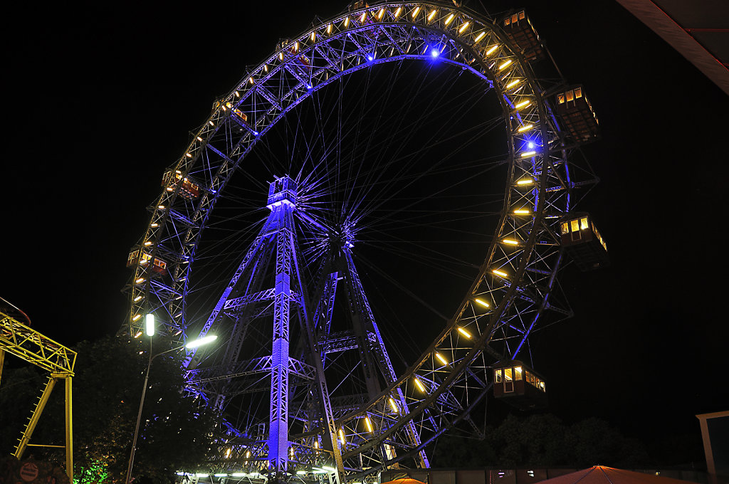 österreich - wien - night shots – prater -  riesenrad teil 2