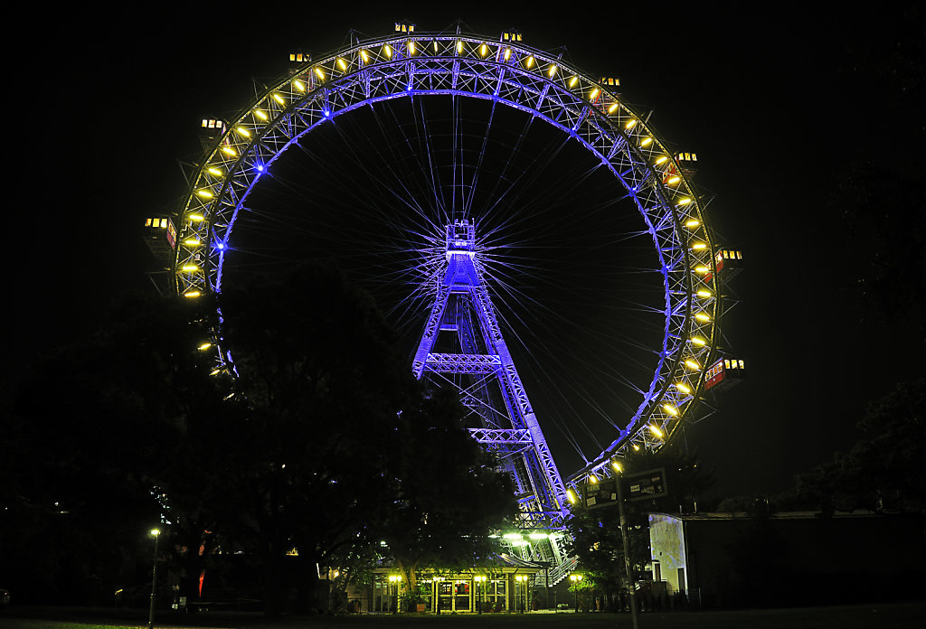 österreich - wien - night shots – prater -  riesenrad teil 3