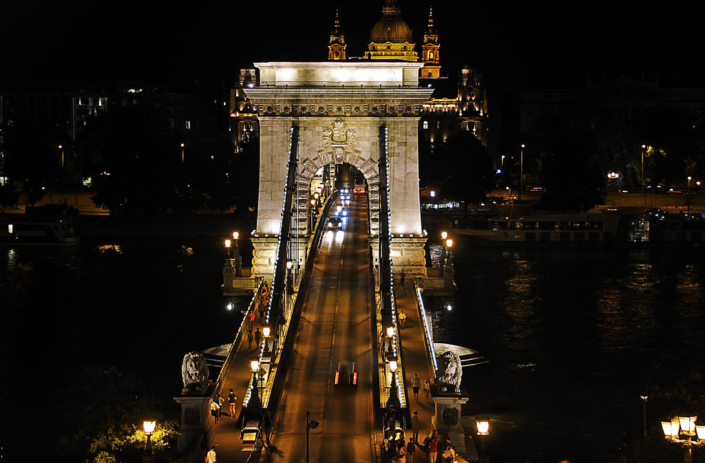 ungarn - budapest - night shots - kettenbrücke teil 6