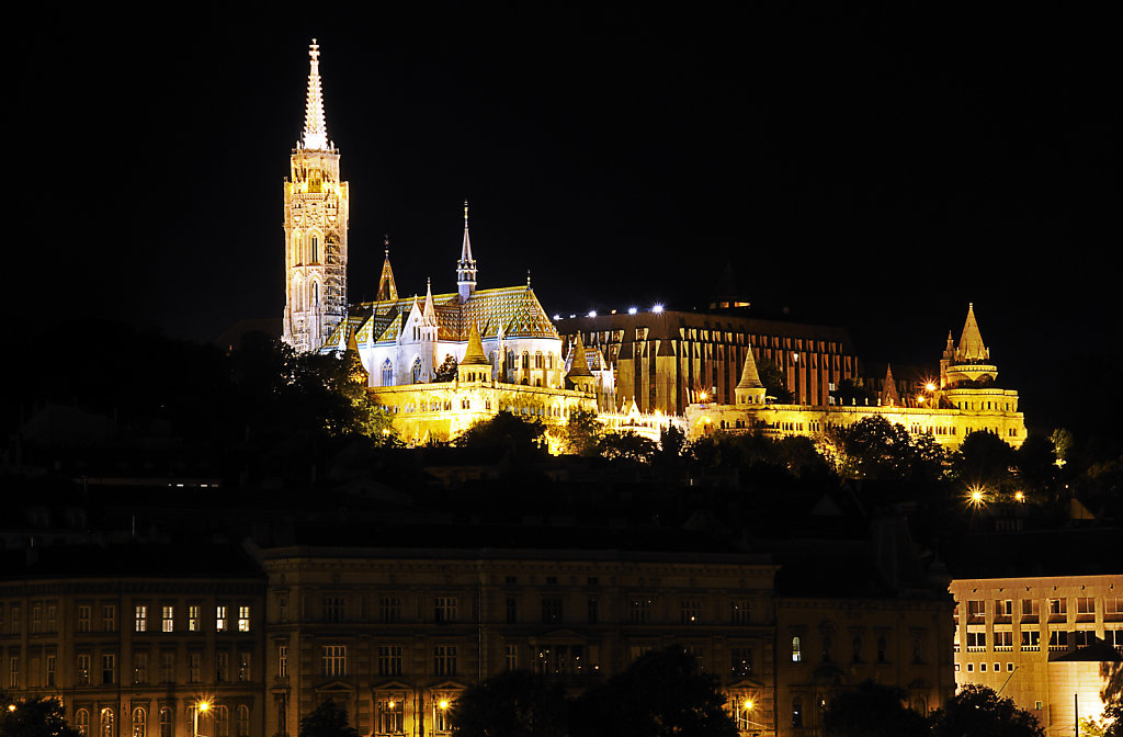 ungarn - budapest - night shots - burgberg