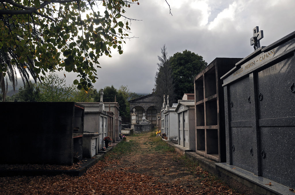 korsika - pietracorbara - der friedhof