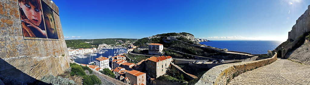 korsika  - bonifacio -  aufstieg zur oberstadt - teilpanorama