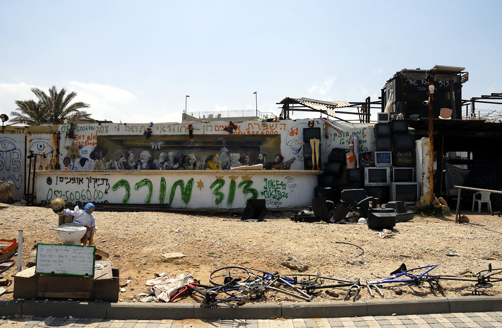 israel – tel aviv - homat hayam  promenade