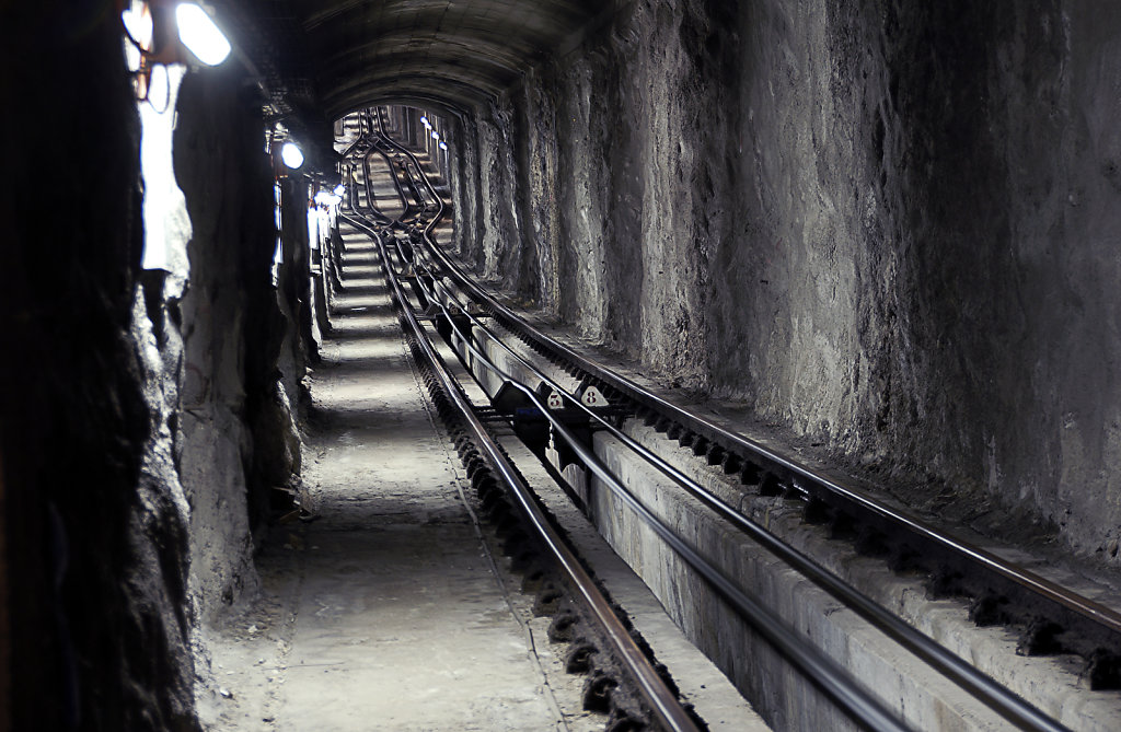 israel – haifa - im tunnel