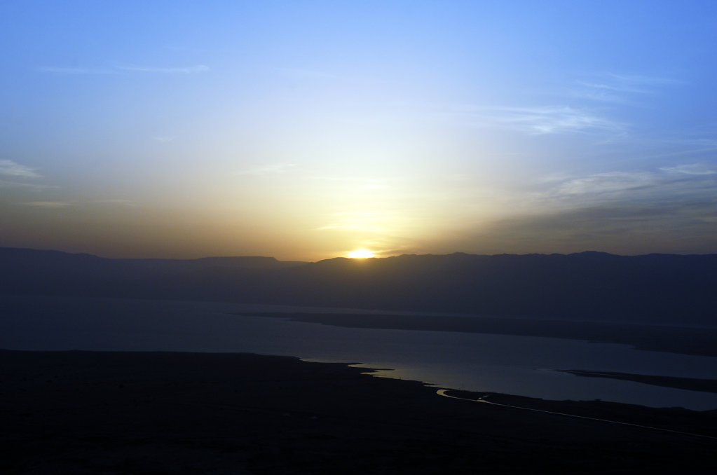 israel- totes meer - masada  - sonnenaufgang