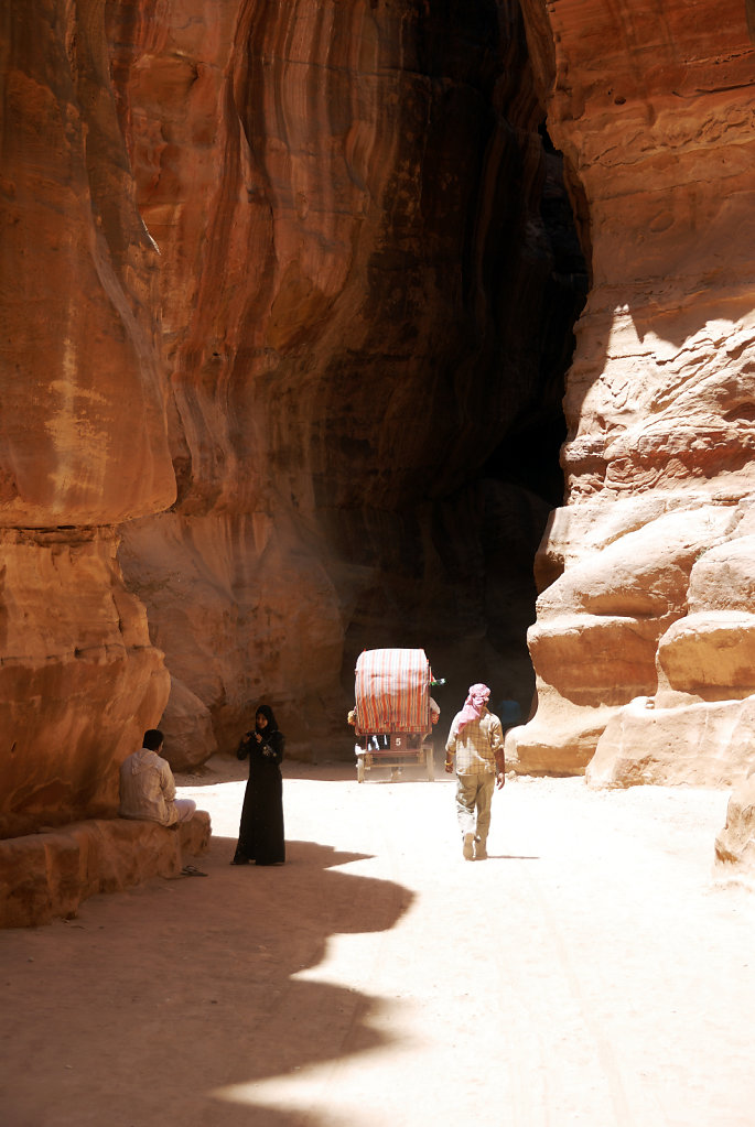 jordanien - petra - der sik - licht und schatten