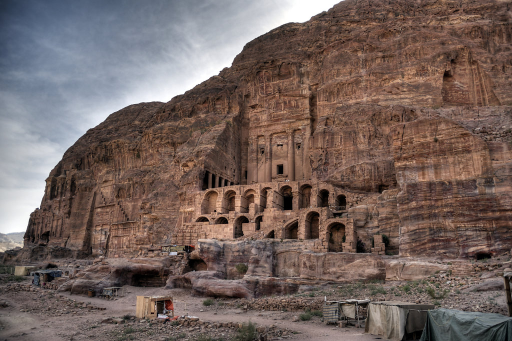 jordanien - petra - das urnengrab