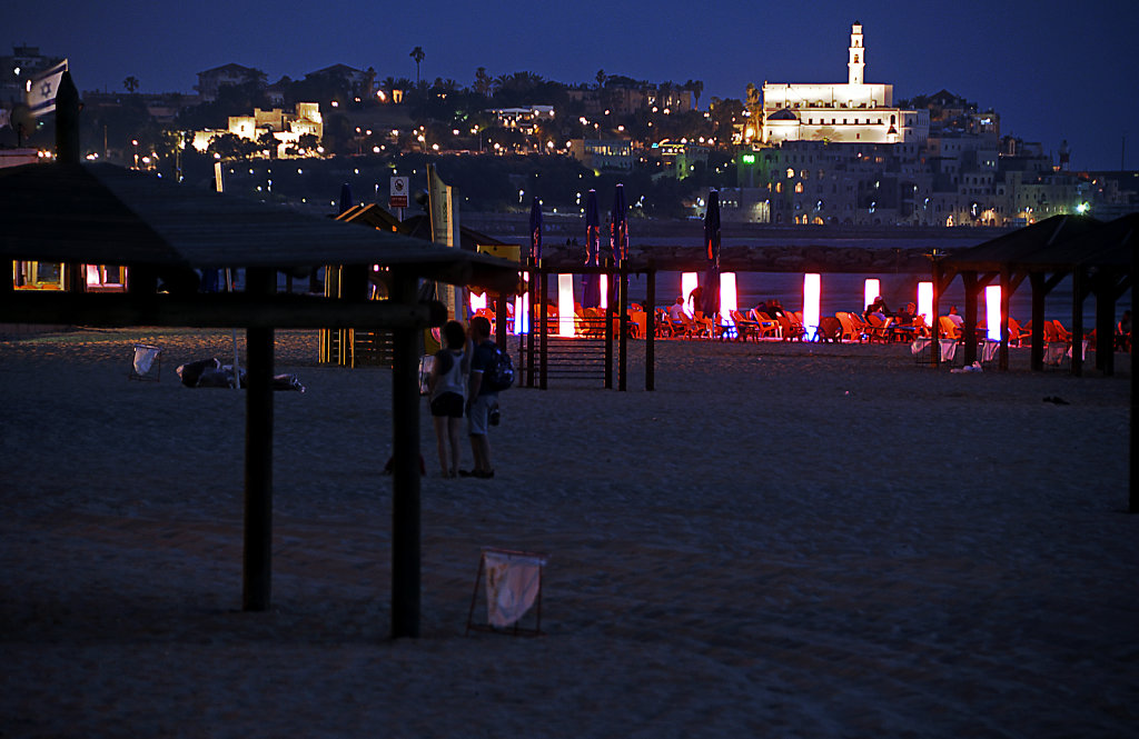 israel – tel aviv - blick auf jaffa nachts