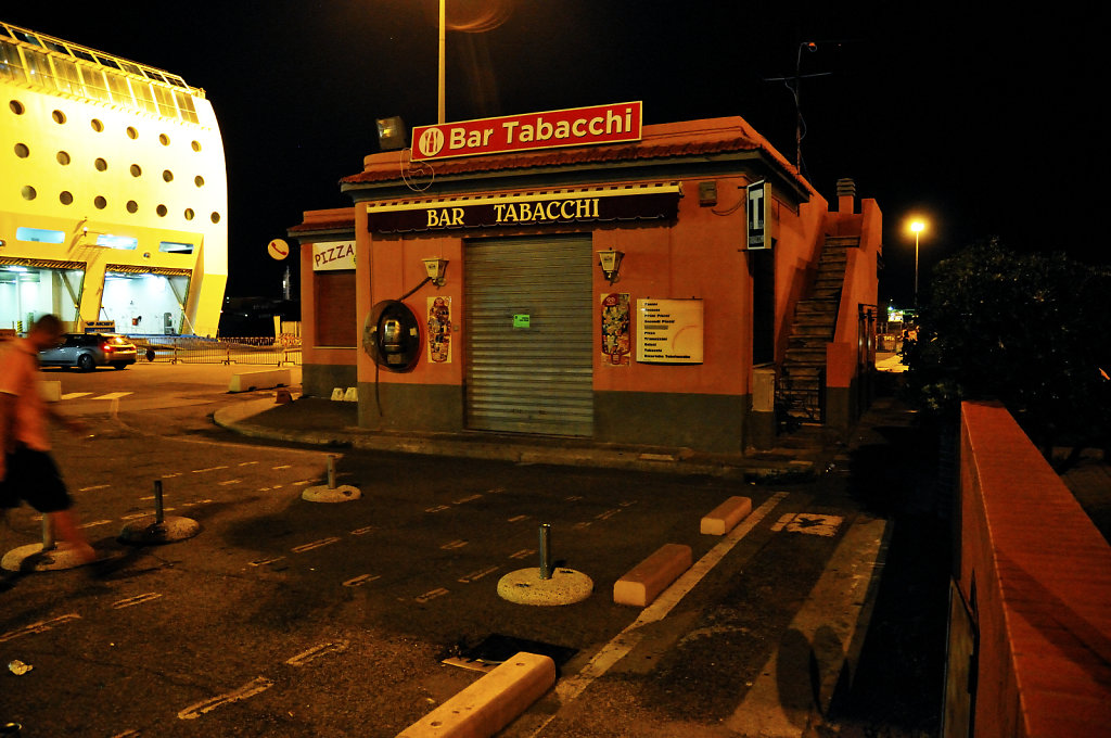 italien - livorno - bar tabacchi