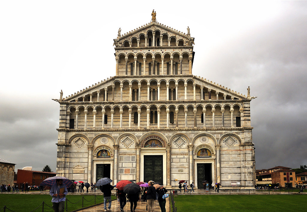 italien - pisa - der dom / duomo - das portal