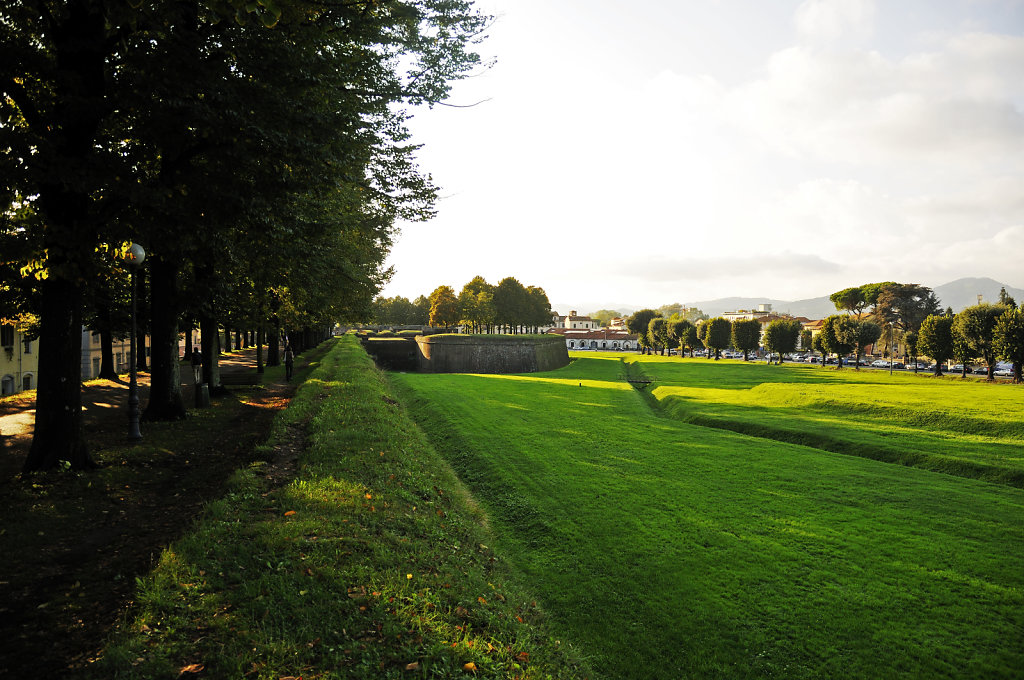 italien- lucca - auf dem wall teil 2