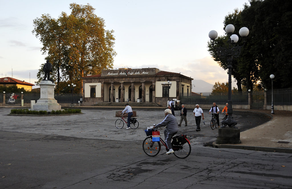 italien- lucca - ausflug